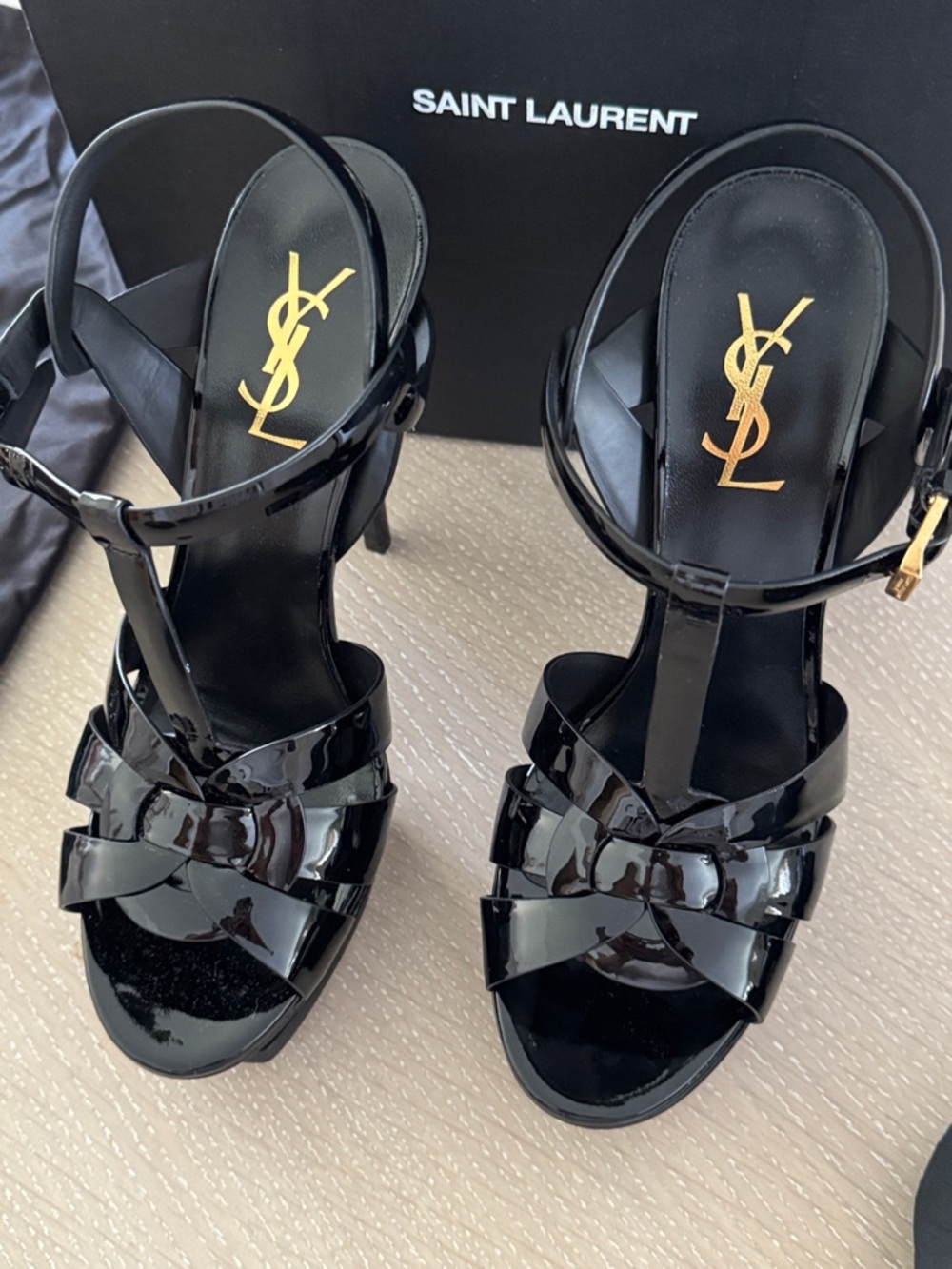 Saint Laurent Soft Paint Mezzo Vitello Nero Black  Platform T‑Strap